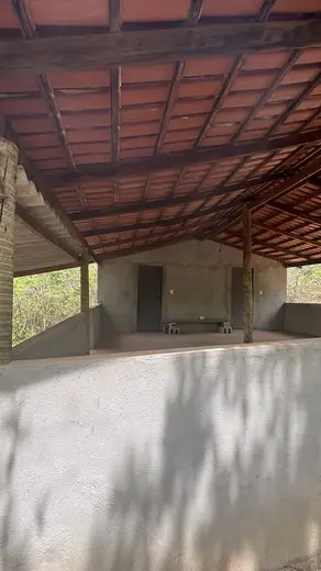 Varanda coberta da construção
